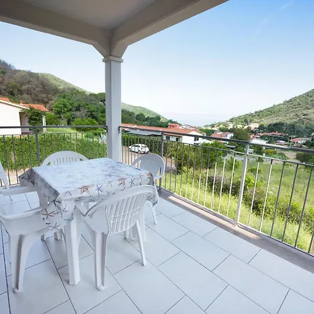 Il Terrazzo Di Lucrezia - Goelba *